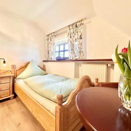 Deutsches Haus Mit Wlan Und Parkplatz, Hdz Und Kliniken In Der Naehe, Direkt An Der A2 Und A30 Gelegen * Lohne (North Rhine-Westphalia)