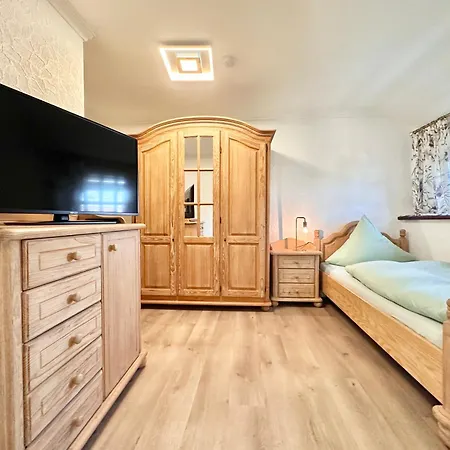 Hotell Deutsches Haus Mit Wlan Und Parkplatz, Hdz Und Kliniken In Der Naehe, Direkt An Der A2 Und A30 Gelegen Lohne (North Rhine-Westphalia)