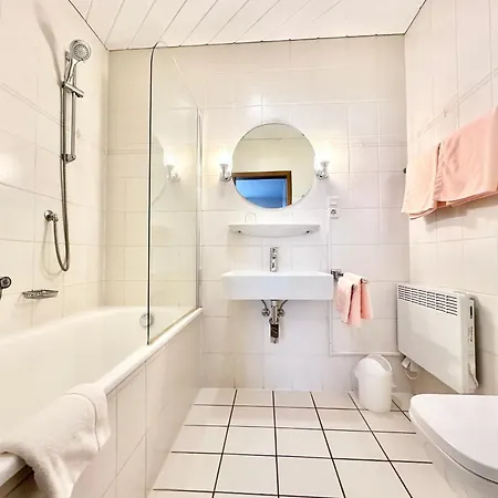 Deutsches Haus Mit Wlan Und Parkplatz, Hdz Und Kliniken In Der Naehe, Direkt An Der A2 Und A30 Gelegen Hotell Lohne (North Rhine-Westphalia)