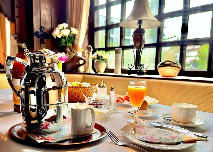 Deutsches Haus Mit Wlan Und Parkplatz, Hdz Und Kliniken In Der Naehe, Direkt An Der A2 Und A30 Gelegen *